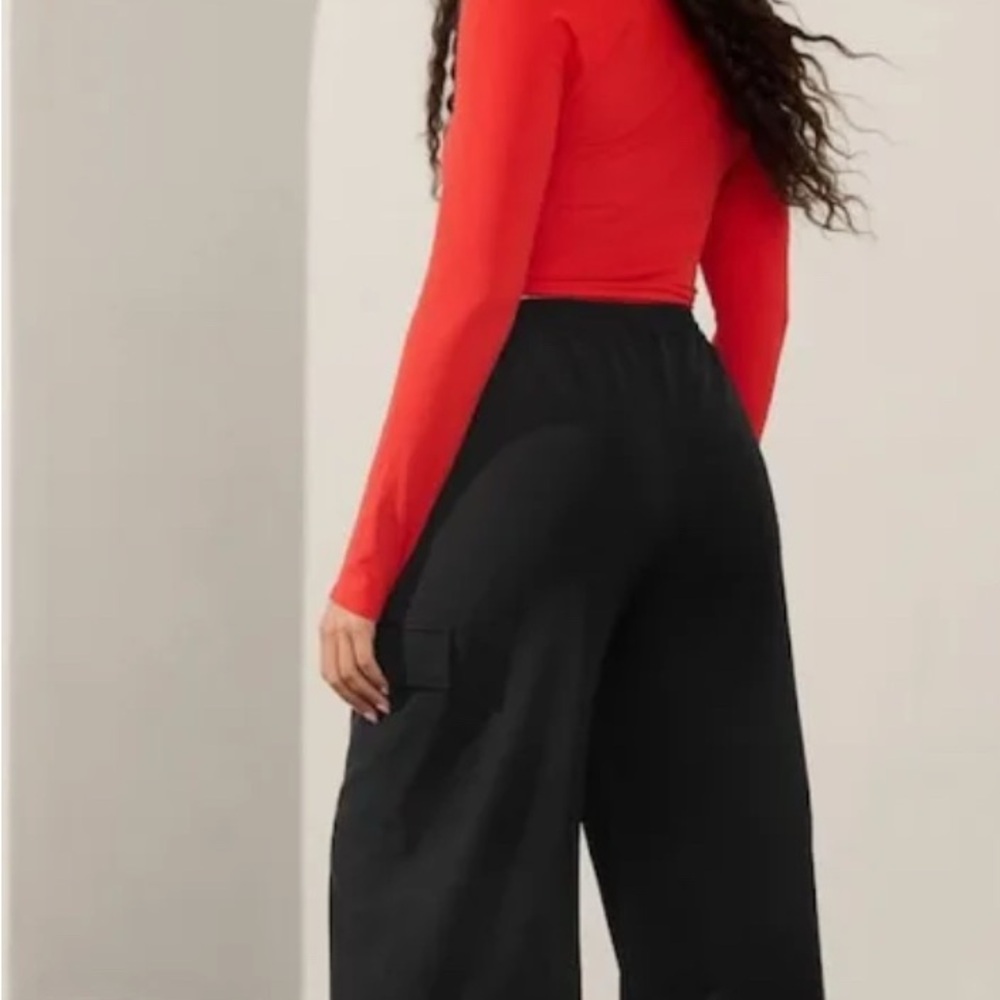 Athleta Cargo Black Pants - Picture 2 of 9